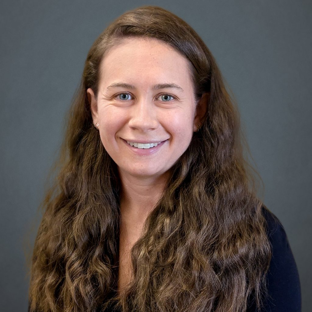 Professional headshot photo of Victoria Dyer